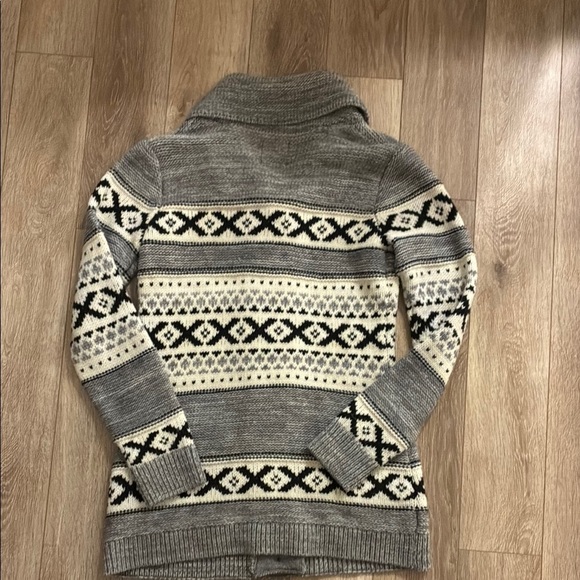 Sansara Nordic Gray and Black Cardigan Sweater - Picture 9 of 12